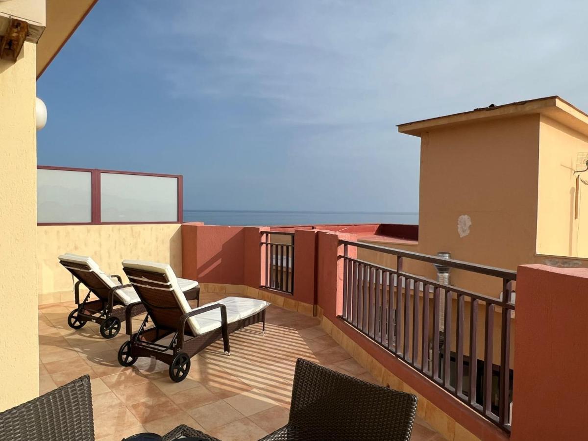 Atico En Yate Iv, Primera Linea Playa Apartment Fuengirola Exterior foto