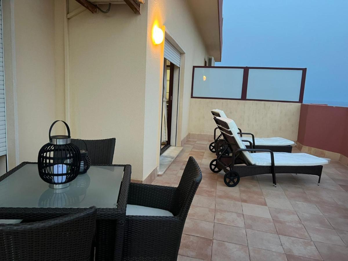 Atico En Yate Iv, Primera Linea Playa Apartment Fuengirola Exterior foto